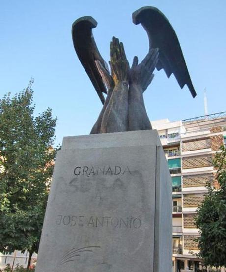 Granada - Monumento al fascismo