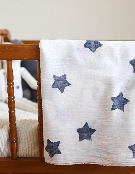 DIY.....MANTA PARA EL BEBE CON ESTRELLITAS
