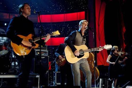 Arcade Fire & David Bowie – Wake Up :: sábados musicales Arcade Fire & David Bowie - Wake Up :: sábados musicales