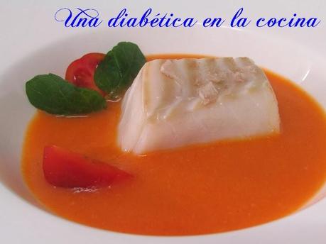 Sopa picante de tomate con bacalao al vapor