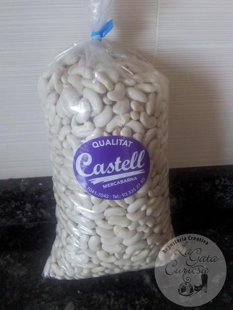 JUDIAS DEL GANXET CON SALCHICHAS Y SETAS JUDIAS DEL GANXET CON SALCHICHAS Y SETAS