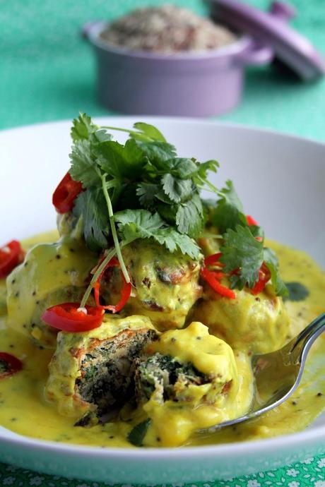 Koftas de espinacas en salsa de yogurt