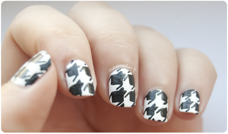 NOTD + Tutorial: Uñas con estampado de pata de gallo o houndstooth.