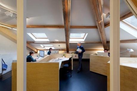 Oficinas de Minale Design Strategy en Bruselas: la madera como clave para afianzar la marca. 15 oficinas minale