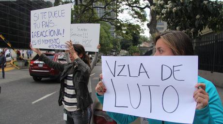Los manifestantes claman justicia por los estudiantes afectados por la protesta de este miércoles | Foto: Alexandra Blanco/El Nacional