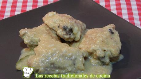 pollo con salsa de almendras