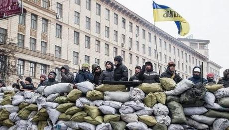 la-proxima-guerra-amnistia-ucrania-kiev-retiran-barricadas-desalojan-edificios
