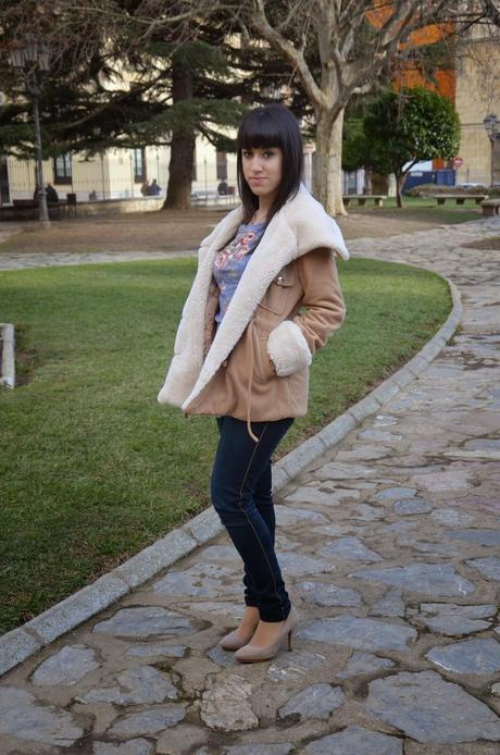 Beige coat: Dresslily