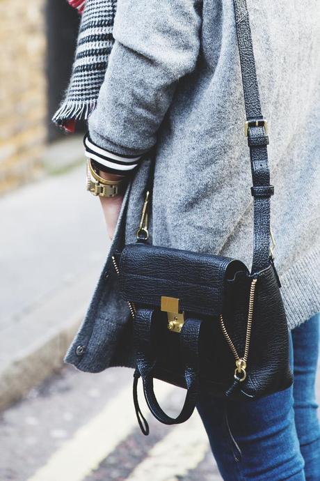 Mixing_Prints-London-LFW-Jeans-Hat-Chained_boots-Street_Style-Outfit-14