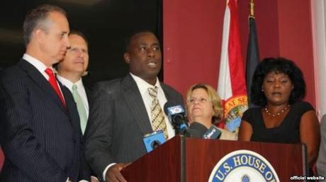 Más del affaire mediático de Antúnez e Iris: “¡Policía, ponme las esposas!” [+ audios]