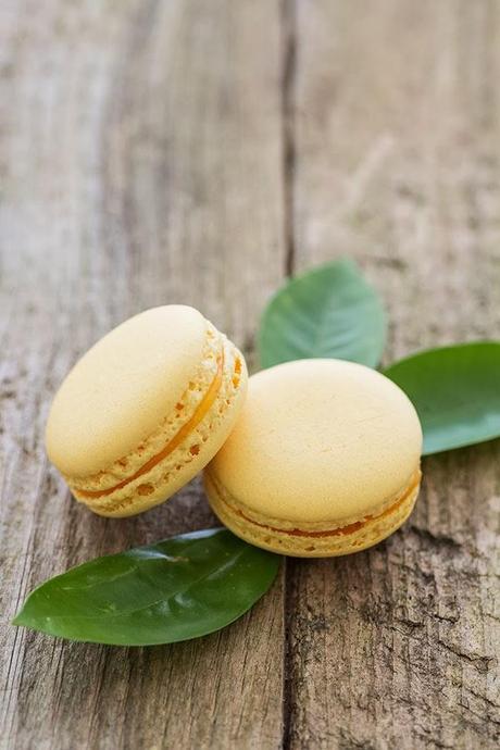 Macarons con lemon curd