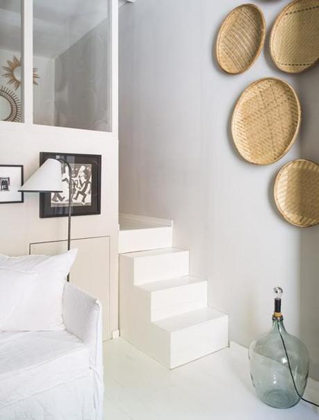 Estilo nórdico en un mini piso en Lyon Francia estilo nórdico mini piso estilo nórdico escandinavo decoración interiores nórdicos decoración etnica rústica blanco decoración espacios pisos pequeños decoración blanco y madera cocinas pequeñas blancas casas pequeñas decoración blog decoración interiores pequeños