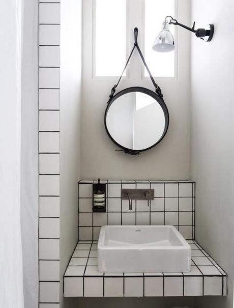 Estilo nórdico en un mini piso en Lyon Francia estilo nórdico mini piso estilo nórdico escandinavo decoración interiores nórdicos decoración etnica rústica blanco decoración espacios pisos pequeños decoración blanco y madera cocinas pequeñas blancas casas pequeñas decoración blog decoración interiores pequeños