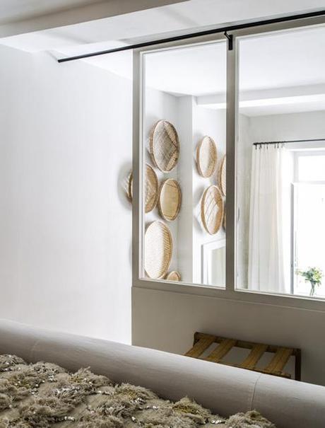 Estilo nórdico en un mini piso en Lyon Francia estilo nórdico mini piso estilo nórdico escandinavo decoración interiores nórdicos decoración etnica rústica blanco decoración espacios pisos pequeños decoración blanco y madera cocinas pequeñas blancas casas pequeñas decoración blog decoración interiores pequeños