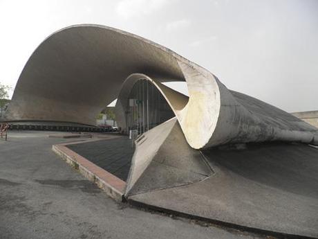 Estación de Autobuses del Casar de Cáceres, de Justo García Rubio