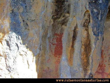 Rutas Montaña Asturias de las Pinturas Rupestres de Fresnedo: Dibujos en el Abrigo del Ganado