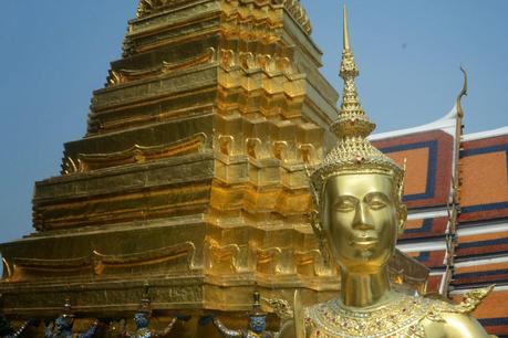 Día 11: Bangkok y sus templos vía Chao Phraya.