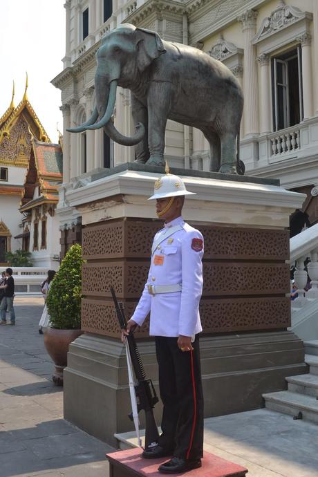 Día 11: Bangkok y sus templos vía Chao Phraya.