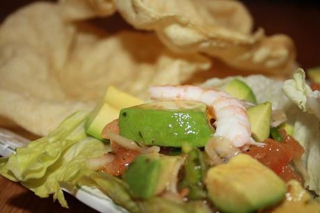 ENSALADA PICANTE DE GAMBAS Y AGUACATE
