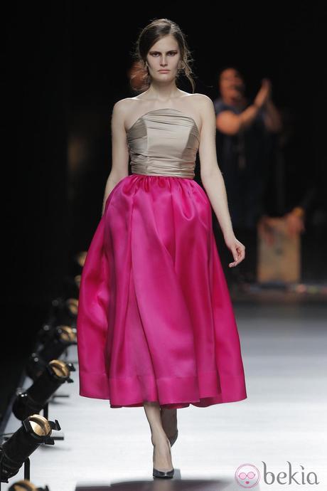 Una falda fucsia pero...cómo? ( Próximamente en el blog) Una falda fucsia pero...cómo? ( Próximamente en el blog)