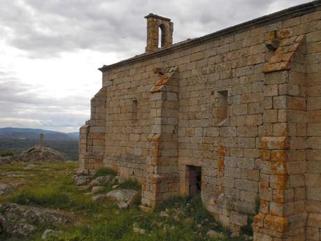 Colaboraciones de Extremadura, caminos de cultura: la Ermita de Valbón, de Valencia de Alcántara, en el Rincón de la Memoria de Canal Extremadura Radio