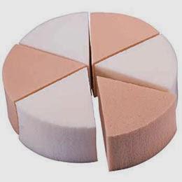 PRODUCTOS Y ACCESORIOS BÁSICOS PARA EL MAQUILLAJE PRODUCTOS Y ACCESORIOS BÁSICOS PARA EL MAQUILLAJE