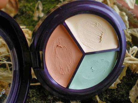 PRODUCTOS Y ACCESORIOS BÁSICOS PARA EL MAQUILLAJE PRODUCTOS Y ACCESORIOS BÁSICOS PARA EL MAQUILLAJE