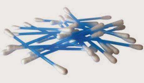 PRODUCTOS Y ACCESORIOS BÁSICOS PARA EL MAQUILLAJE PRODUCTOS Y ACCESORIOS BÁSICOS PARA EL MAQUILLAJE