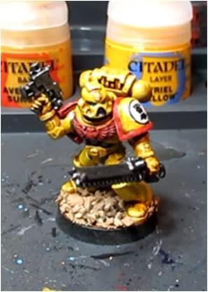 Cómo pintar un Marine Espacial de los Puños Imperiales