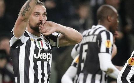 Osvaldo celebración del gol con la Juventus