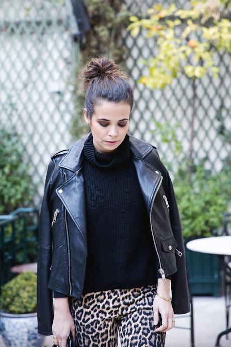 Leopard_Trousers-Biker_Jacket-Black-Mango-Street_Style-Outfit-2