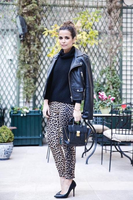 Leopard_Trousers-Biker_Jacket-Black-Mango-Street_Style-Outfit-6