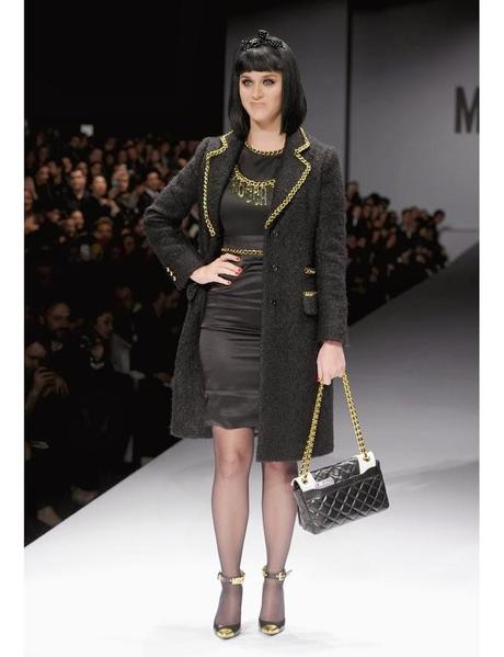 Mucho humor en el desfile de Moschino