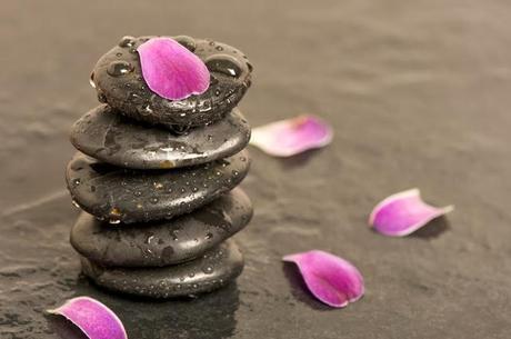 DECORATIVE BEDROOM AND RELAXATION FENG SHUI