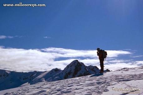 Cima de Castilfrio con las Azagallas al fondo