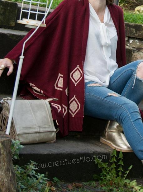 Look embarazada premamá - Como combinar una camisa blanca, modo 2, look con poncho granate (1)