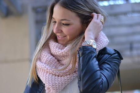 PINK SCARF