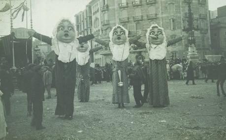 YA LLEGA EL CARNAVAL, BARCELONA EL CARNAVAL DE HACE 100 AÑOS...23-02-2014...!!!