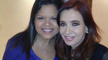 Hijas de Chávez rumbo Argentina