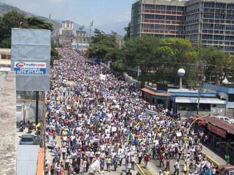 Foto: lA marchaaaaaaaa EN #MÉRIDA.....la de gorrita Tricolor soy yooooooo