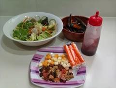 ensalada de frutos secos y marisco