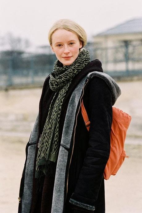 STREET STYLE INSPIRATION; BACKPACKS.-