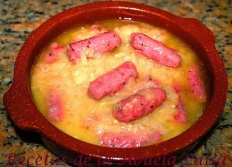 SALCHICHAS AL VINO BLANCO