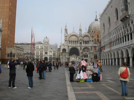Venecia, en la entrada al Palacio Ducal y Plaza San Marcos