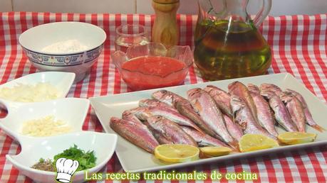 Salmonetes con salsa de tomate