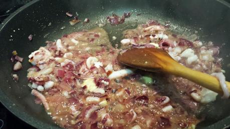 Calamares Rellenos con Salsa Cremosa de Cebolletas al Cava