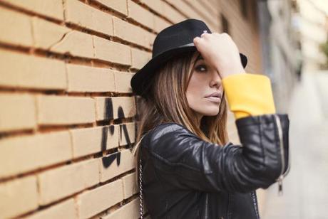 street style barbara crespo cool lemon zara dress chanel bag fashion blogger outfit street style barbara crespo cool lemon zara dress chanel bag fashion blogger outfit
