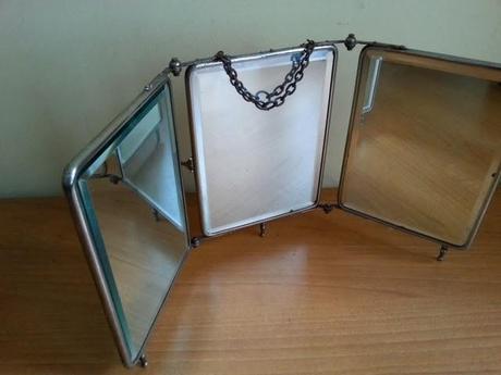 Decoración vintage con espejos de viaje