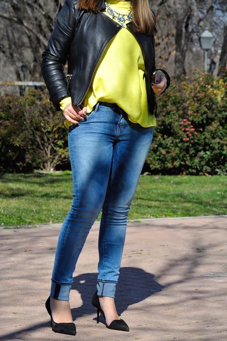 BRIGHT YELLOW.-