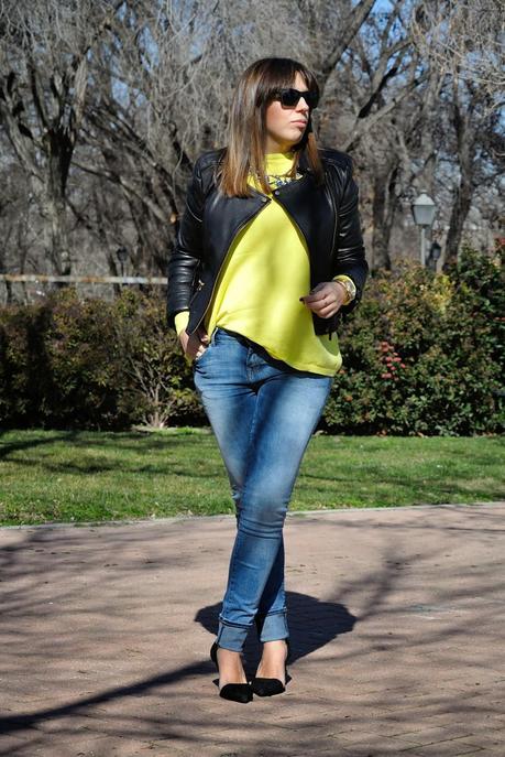 BRIGHT YELLOW.-